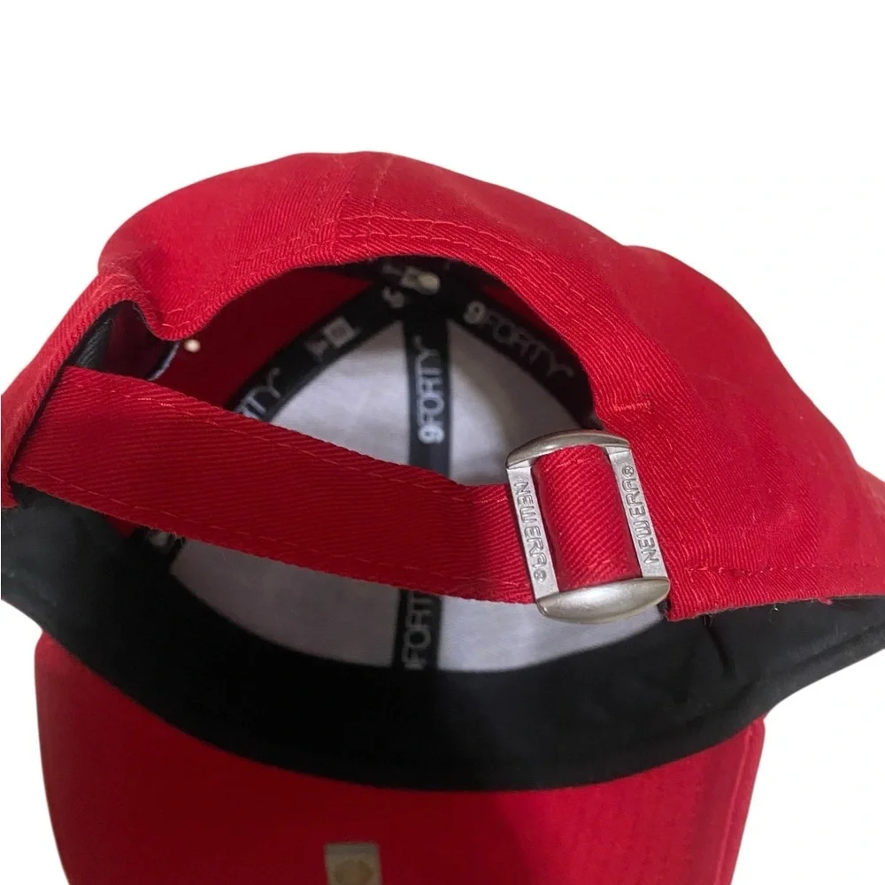 N/A red cap